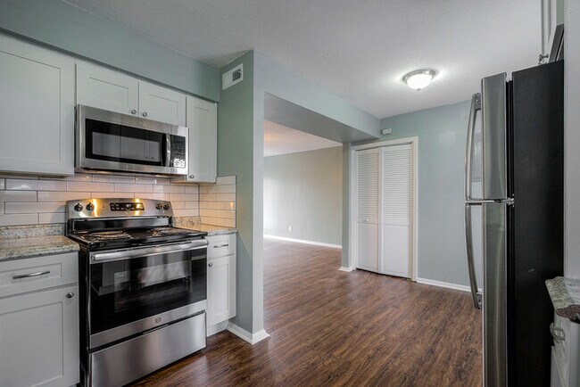 Foto del edificio - 4115 Warwick Blvd