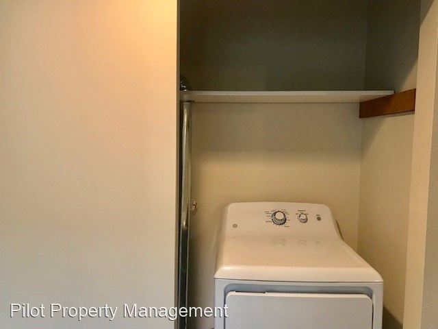 Foto del edificio - 12529 35th Ave NE