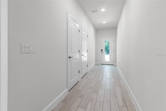 Foto del edificio - 559 Coronado Cv Rd