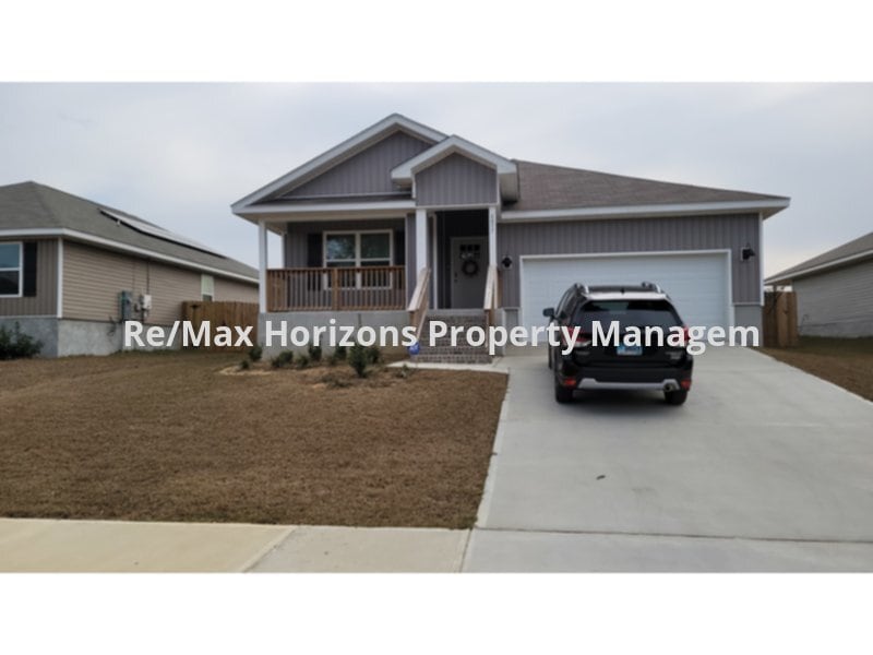 Primary Photo - Wonderful home with solar panels! Currentl...