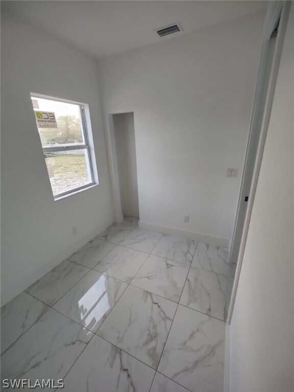 Foto del edificio - 716 NW 37th Ave