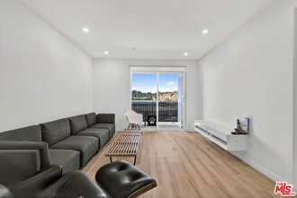Building Photo - 360 W Ave 26