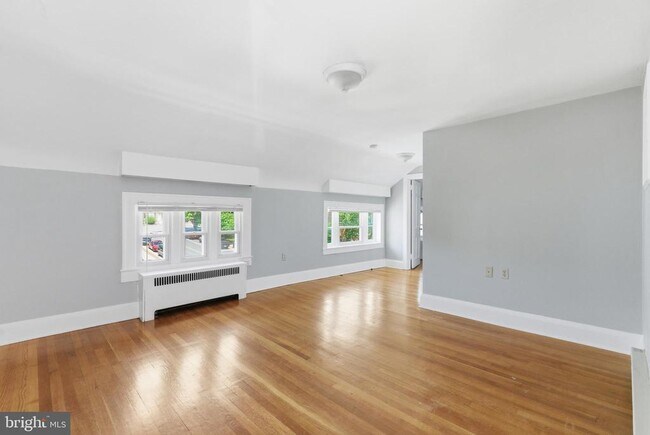 Foto del edificio - 142 N Washington St