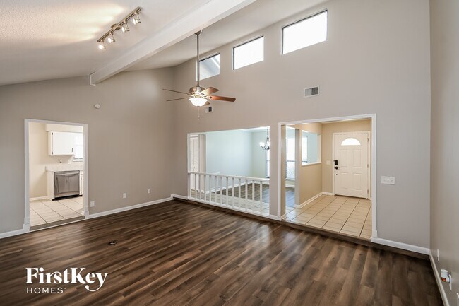 Building Photo - 10849 Knottingby Dr