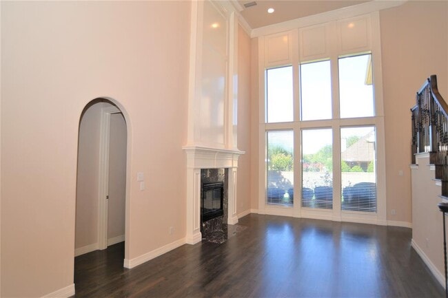 Building Photo - 916 Wentwood Dr
