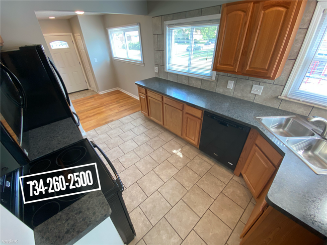 Foto del edificio - 3 br, 1 bath House - 5857 Deering St.