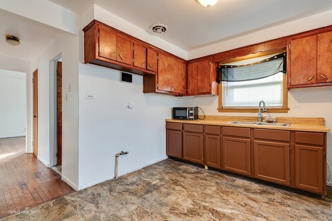 Foto del edificio - 2130 W 71st Pl