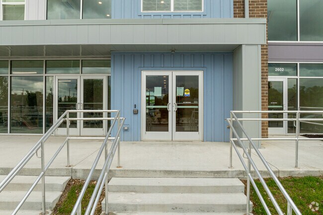 Foto del edificio - Founders Square Senior Housing