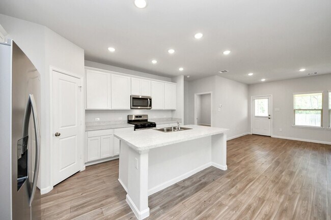 Foto del edificio - 16489 Moss Ln