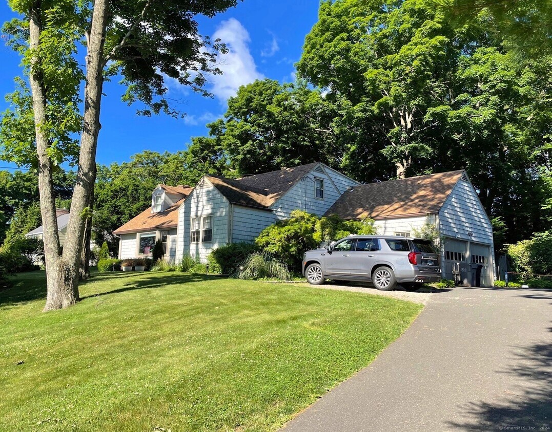 8685 5 Mile River Rd, Darien, CT 06820 House Rental in Darien, CT