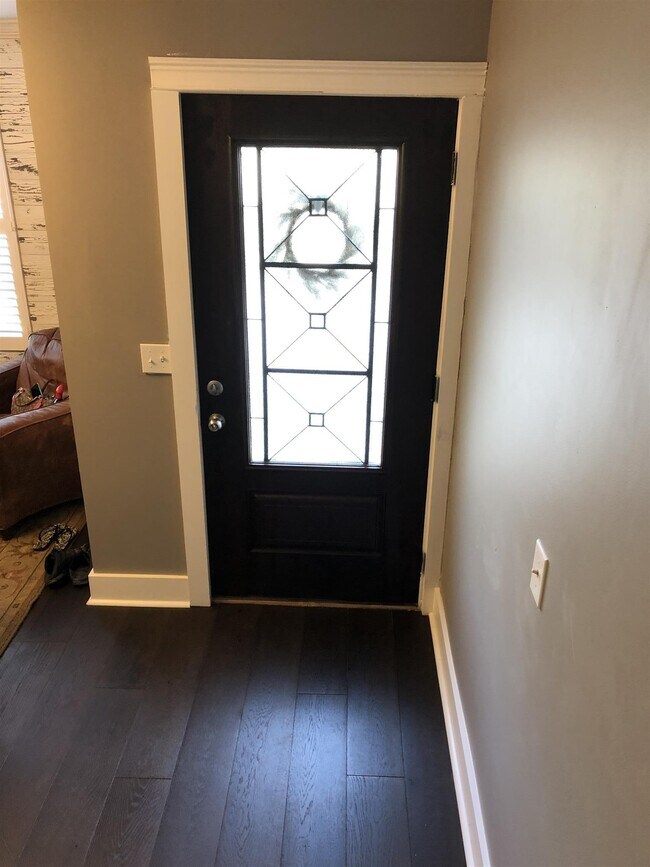 4958 Edmondson Pike, Nashville, TN 37211 Townhome Rentals in