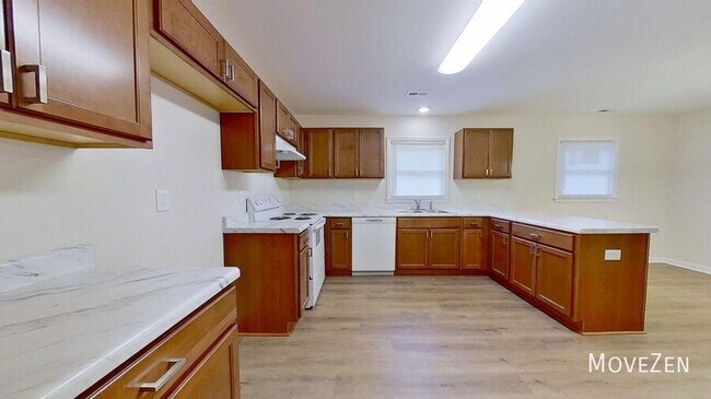 Foto del edificio - 501 Harris Rd
