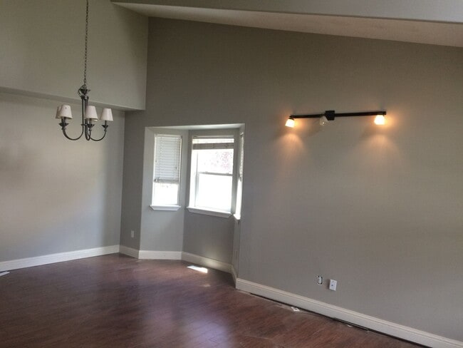 Building Photo - Large 4 Bedroom Cornelius Home!