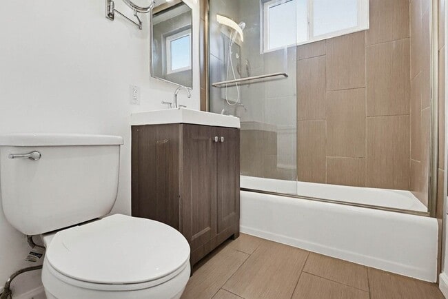 Building Photo - 6065 Pickford Pl