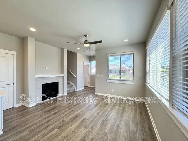 Building Photo - 5575 SE 80th Ave