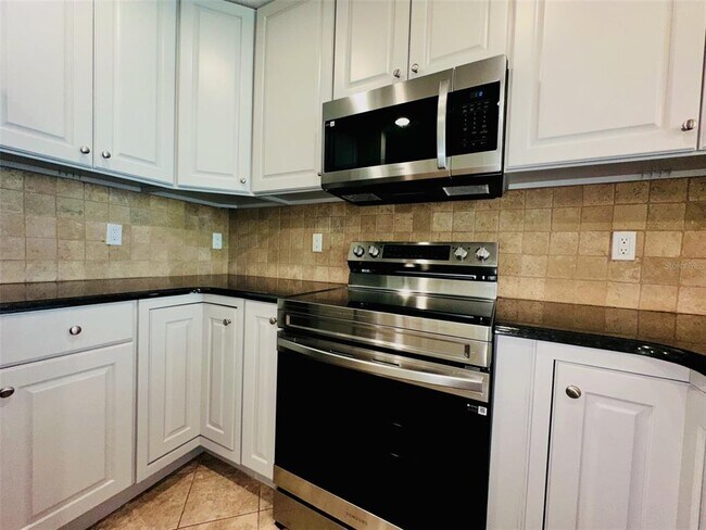 Foto del edificio - 101 S Eola Dr