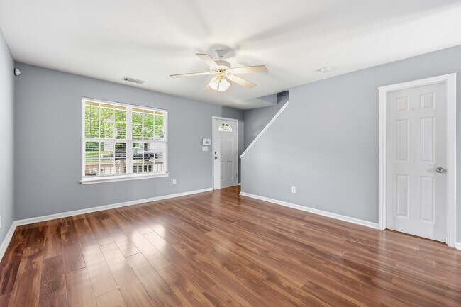 Foto del edificio - 3911 Hathaway Hills Dr