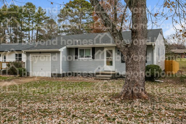 Building Photo - Newly renovated cute 3 bed/ 1 bath home wi...