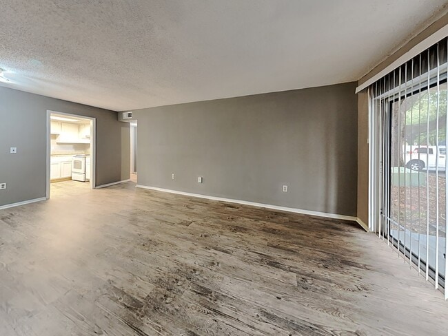 Building Photo - 476 Banyon Tree Cir