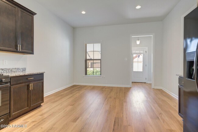 Foto del edificio - 136 Lightbourne Dr