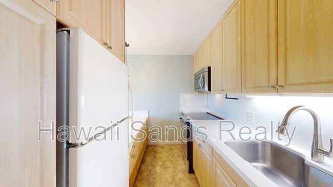 Building Photo - 1511 Nuuanu Ave