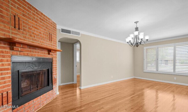 Building Photo - 8398 Beverly Pl