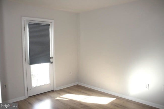 Building Photo - 10204 Faire Commons Ct