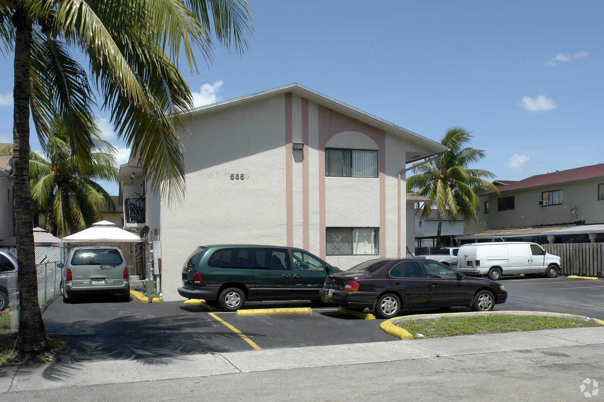Building Photo - 5850 W 25th Ct