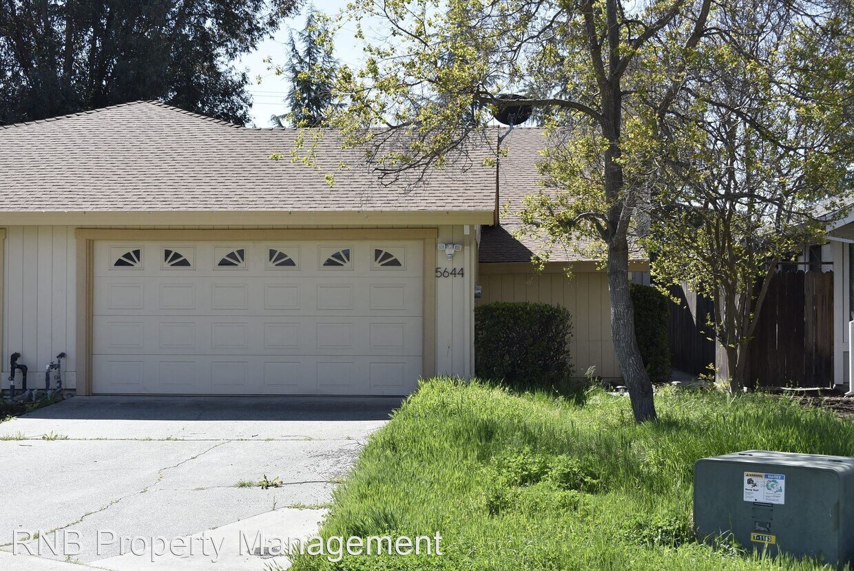 Primary Photo - 3 br, 2 bath House - 5644 Mapleridge Court
