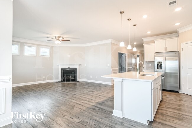 Building Photo - 126 Ari Ave