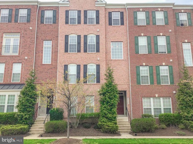 Building Photo - 2115 Abbottsbury Way