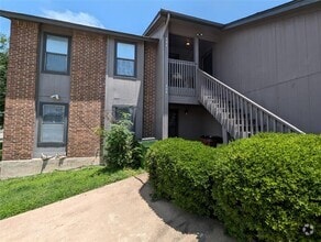 Building Photo - 400 Rawhide Loop