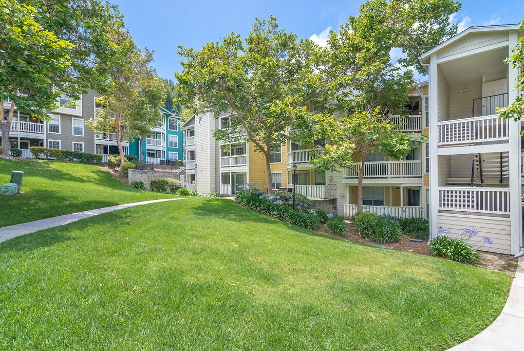 Carmel Landing Apartments in San Diego, CA Westside Rentals