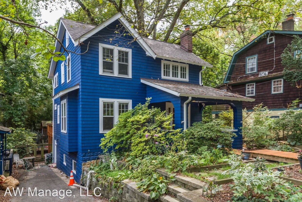 Primary Photo - 3 br, 2.5 bath House - 7413 Maple Ave