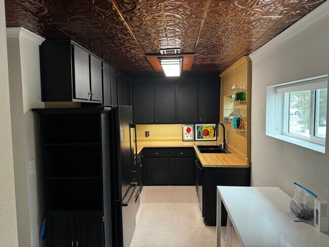 Building Photo - Mid-Century details in every corner. Solar panels! Gorgeous and perfect.