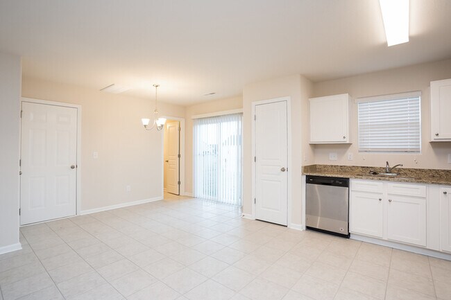 Building Photo - 127 Calhoun Pl