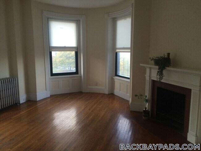 Foto del edificio - 504 Beacon St