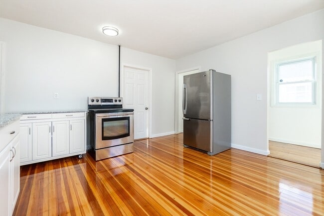 Foto del edificio - 74 Austin St