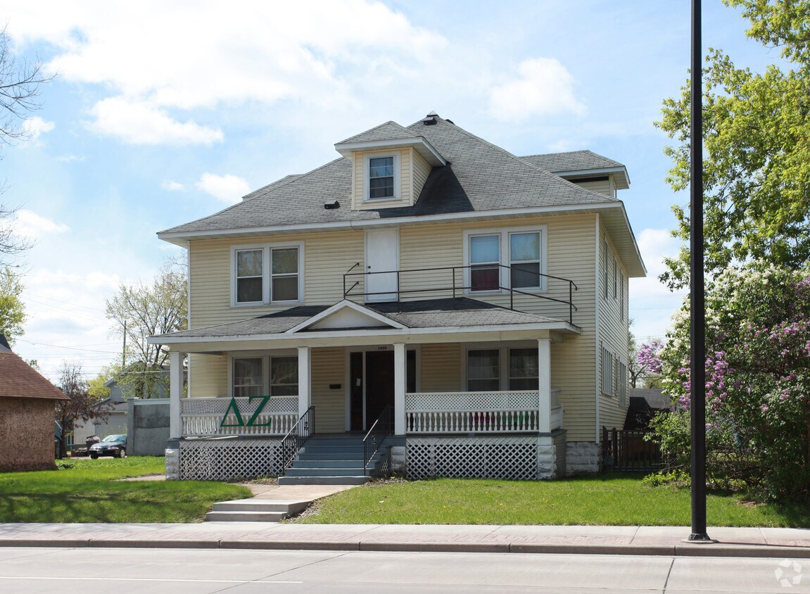 Building Photo - 1010 S Farwell St