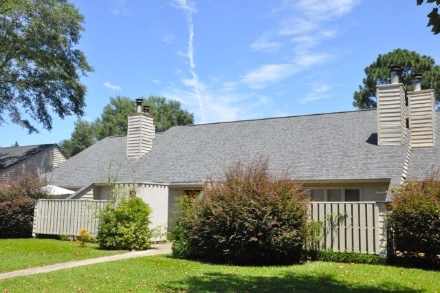 Foto del edificio - 45 Mulberry Ln