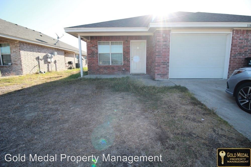 Primary Photo - 318 Cedar Ridge Dr