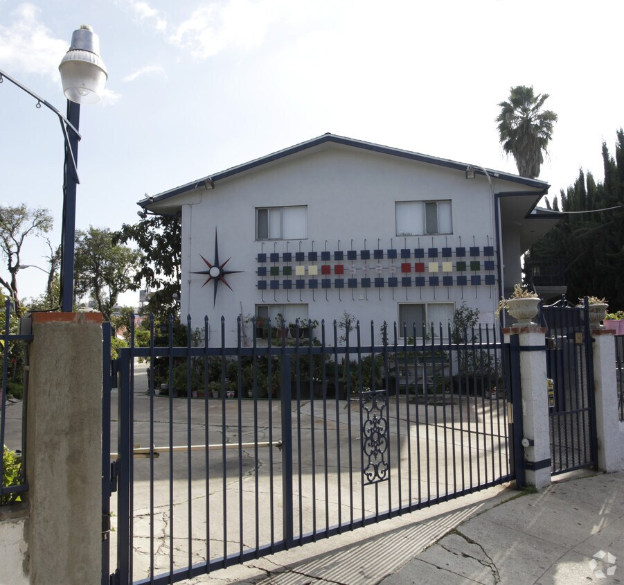 La Mirada, ¡alejado 5526 - 5526 La Mirada Ave