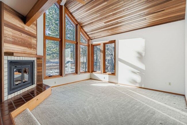 Building Photo - 1996 Hardscrabble Pl