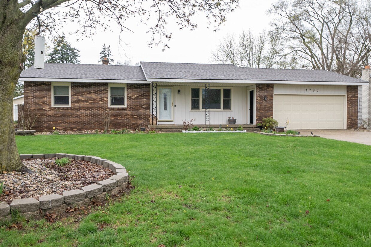 Primary Photo - 7757 Ridgewood Dr