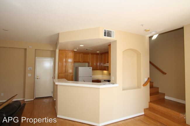 Building Photo - 3 br, 2.5 bath House - 9067 Moody Street