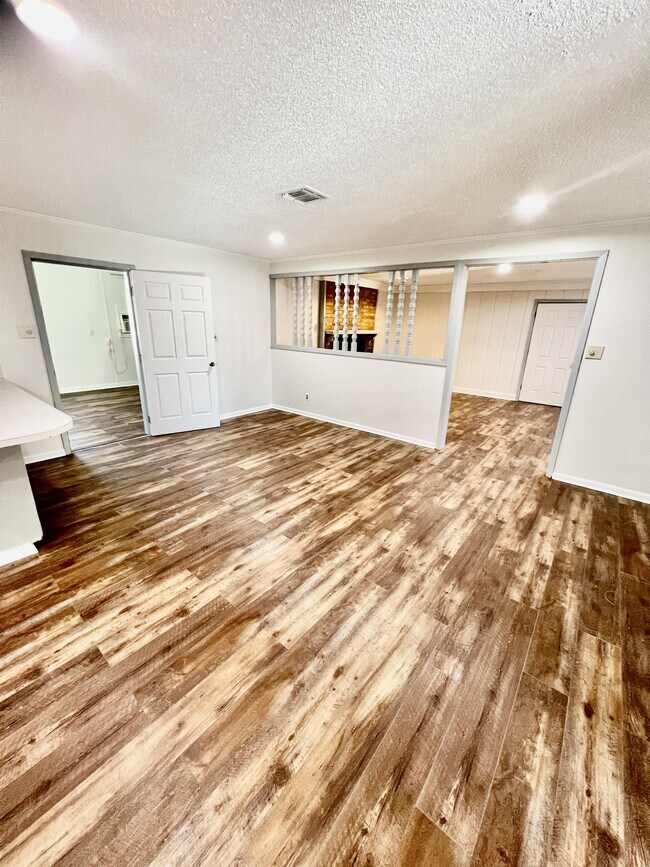 Foto del edificio - 1482 Joe Miller Rd
