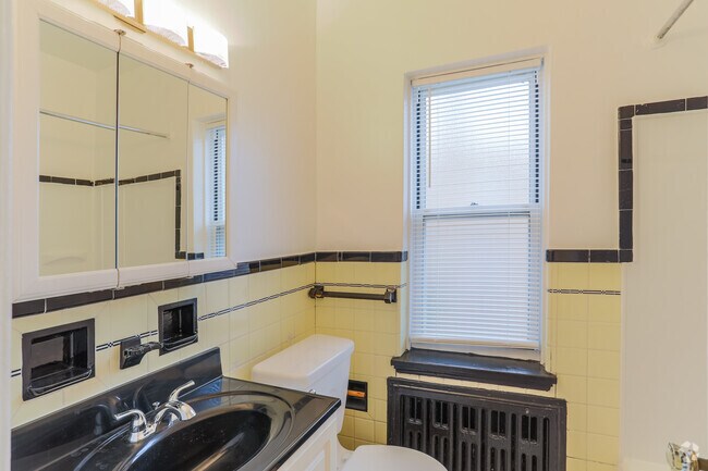 2HAB, 1BA - 1000SF (Brett) - BRETT