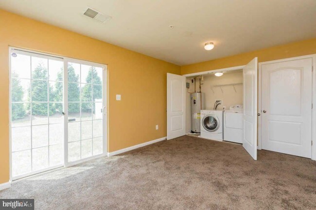Building Photo - 3 br, 2.5 bath Townhome - 4995 Oyster Reef Pl