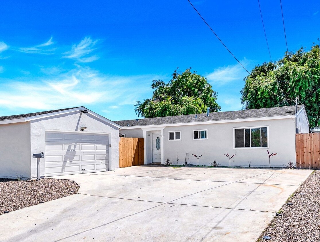 Primary Photo - 3 BR / 2 BA 1152 Sq ft. Chula Vista / Priv...