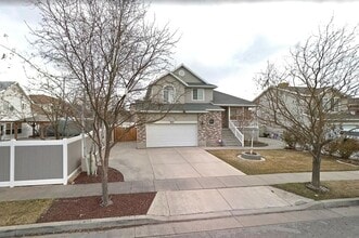Building Photo - 1631 W Turin Dr